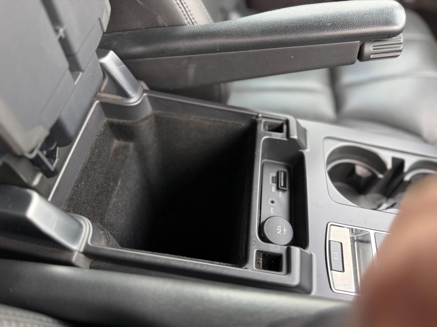 Used Land Rover Discovery 2017 for sale - 77558548: Photo 11