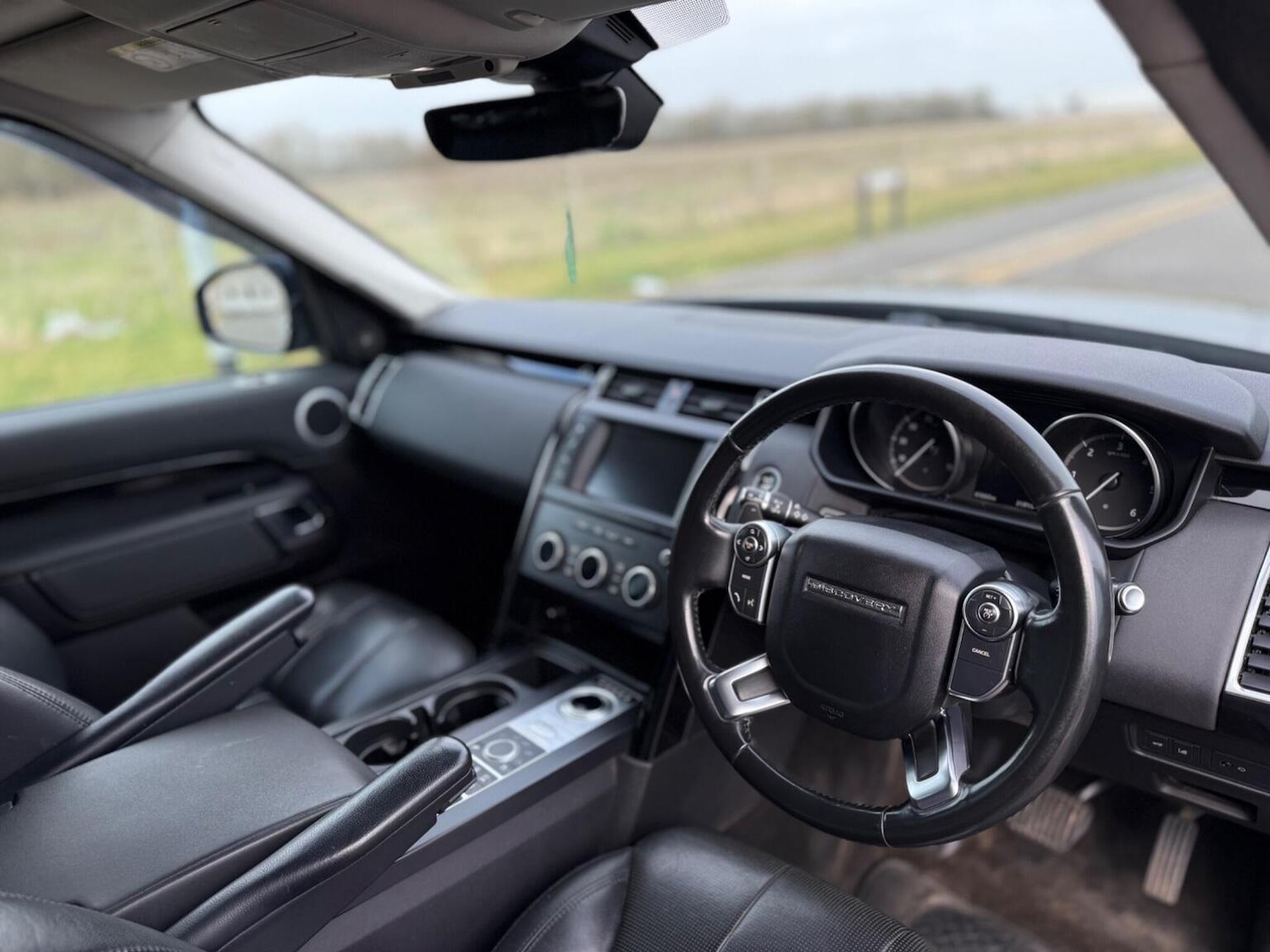 Used Land Rover Discovery 2017 for sale - 77558548: Photo 12