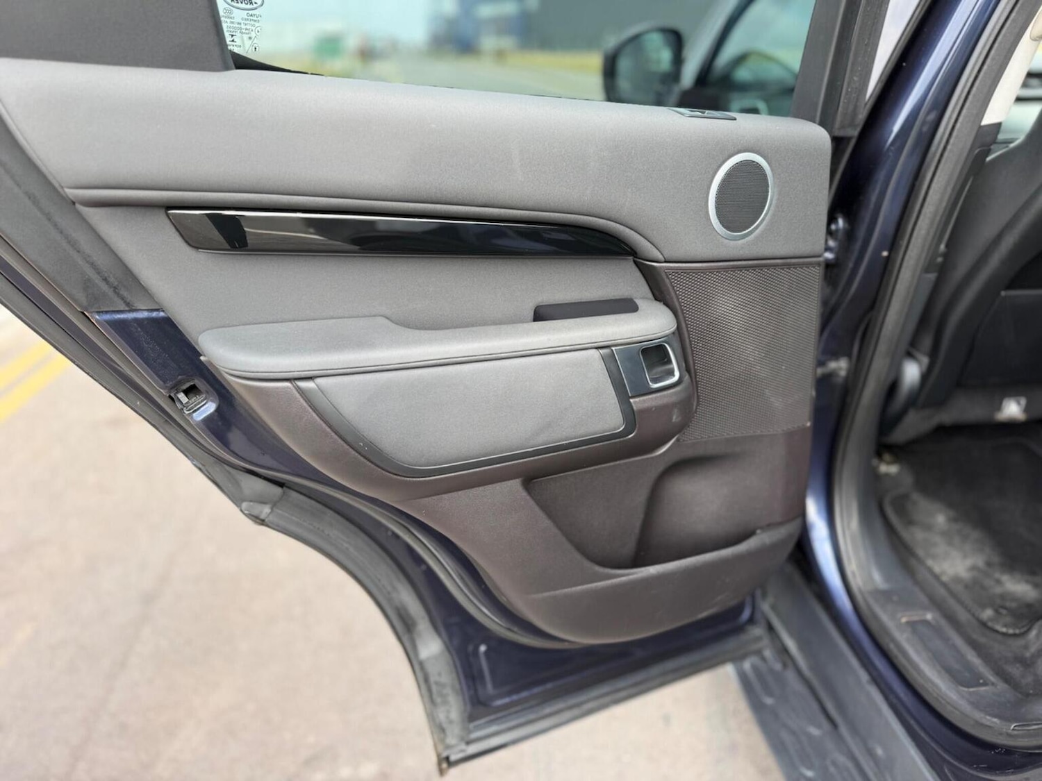 Used Land Rover Discovery 2017 for sale - 77558548: Photo 36