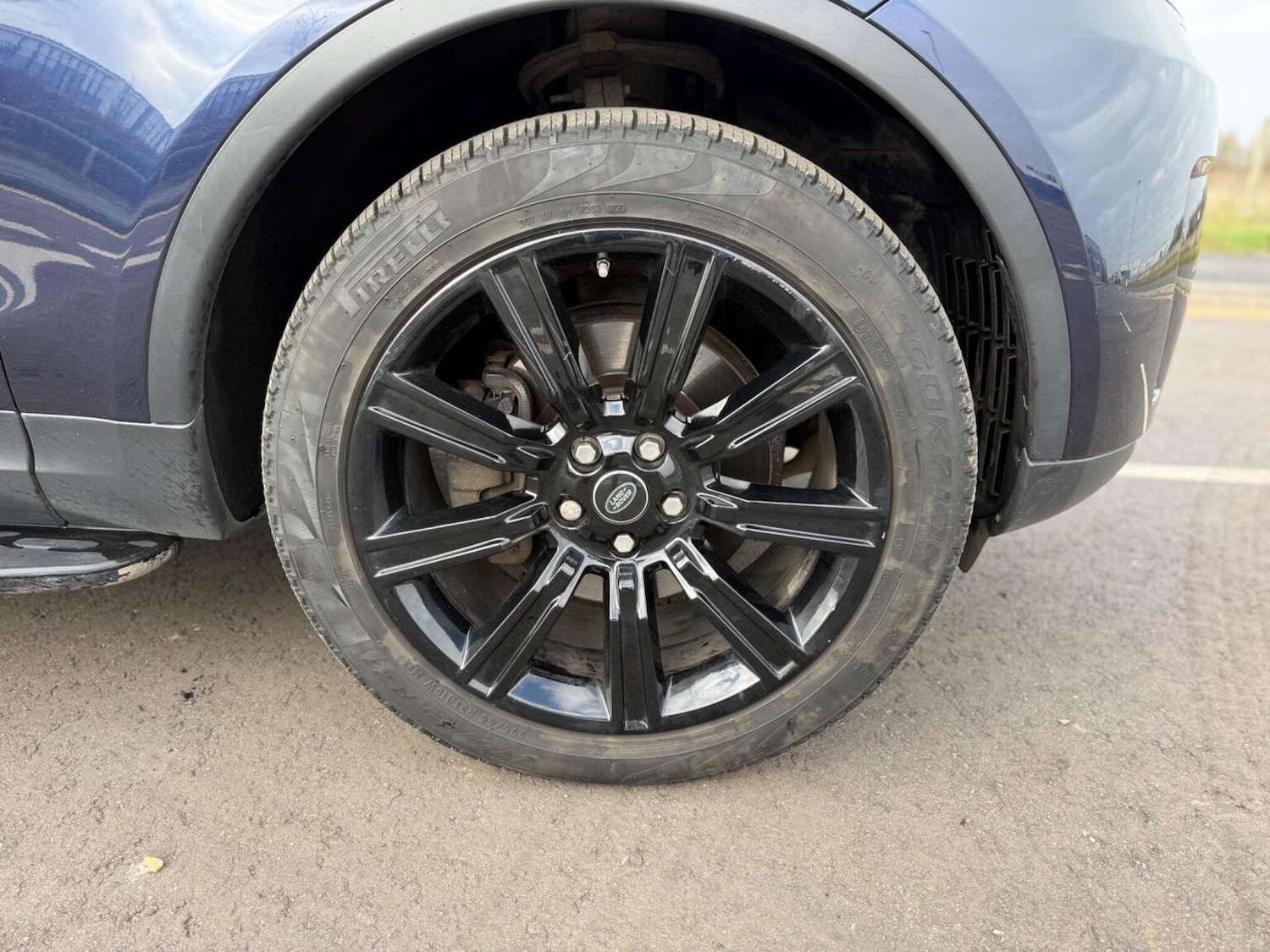 Used Land Rover Discovery 2017 for sale - 77558548: Photo 38