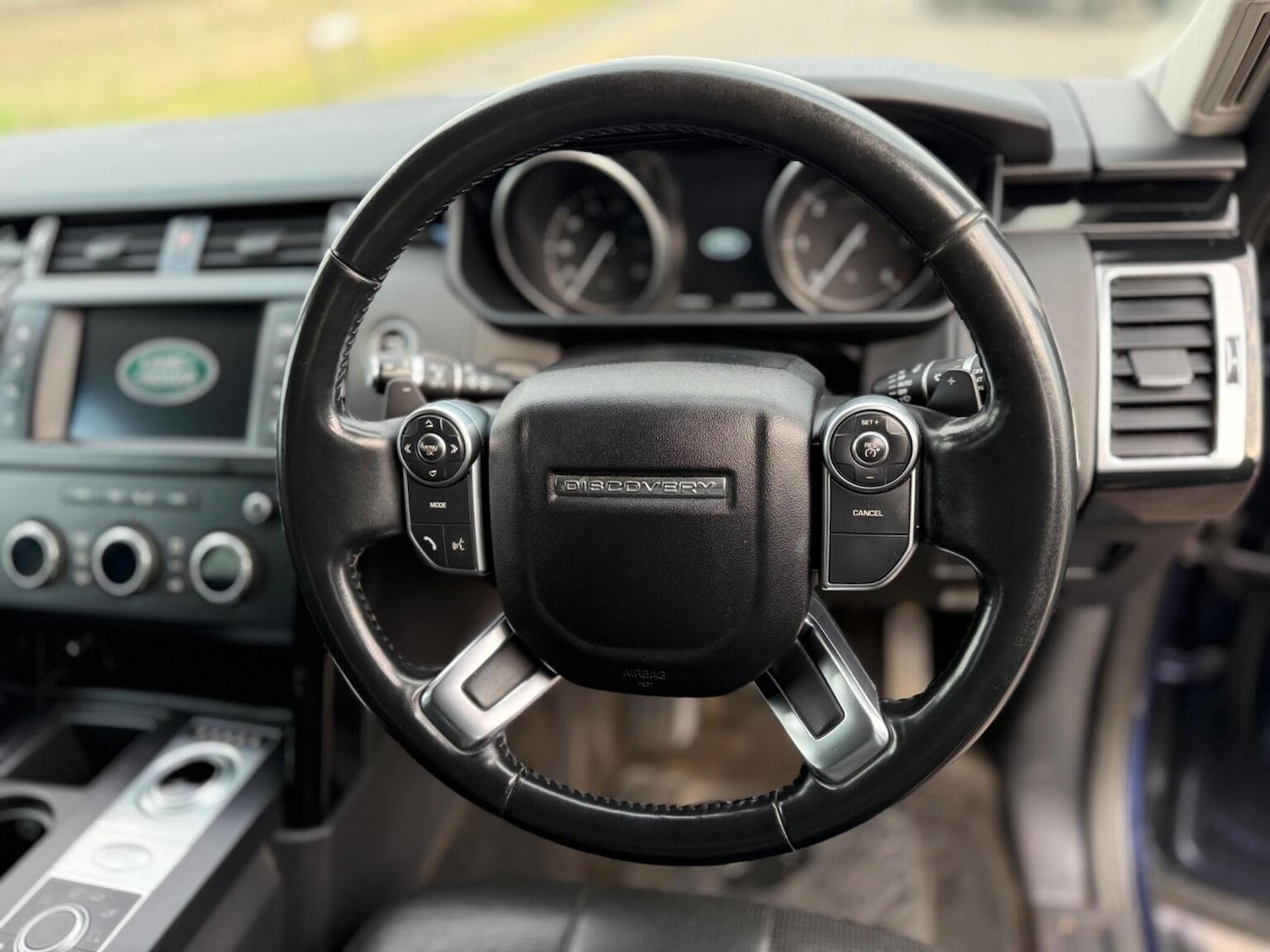 Used Land Rover Discovery 2017 for sale - 77558548: Photo 50