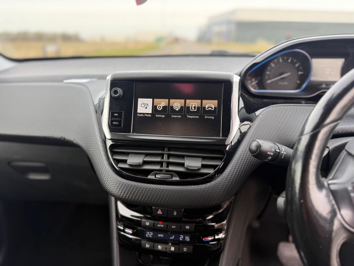 Used Peugeot 2008 2015 for sale - 77643675: Photo 21