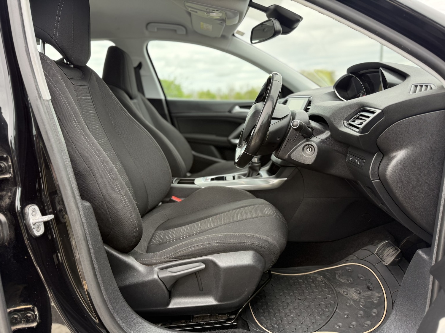 Used Peugeot 308 2015 for sale - 78213668: Photo 16