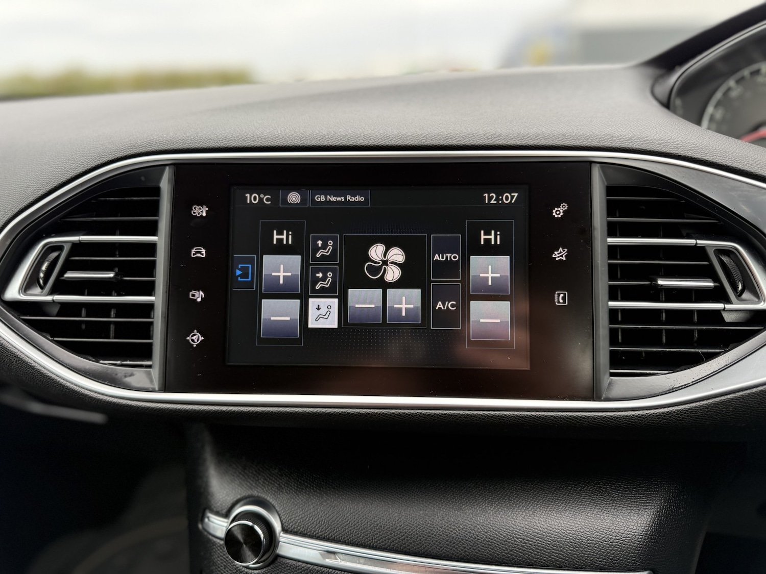 Used Peugeot 308 2015 for sale - 78213668: Photo 19