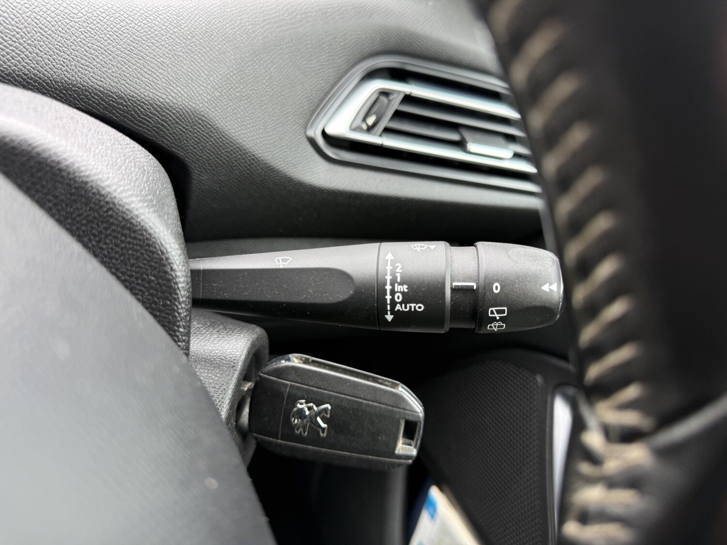 Used Peugeot 308 2015 for sale - 78213668: Photo 31