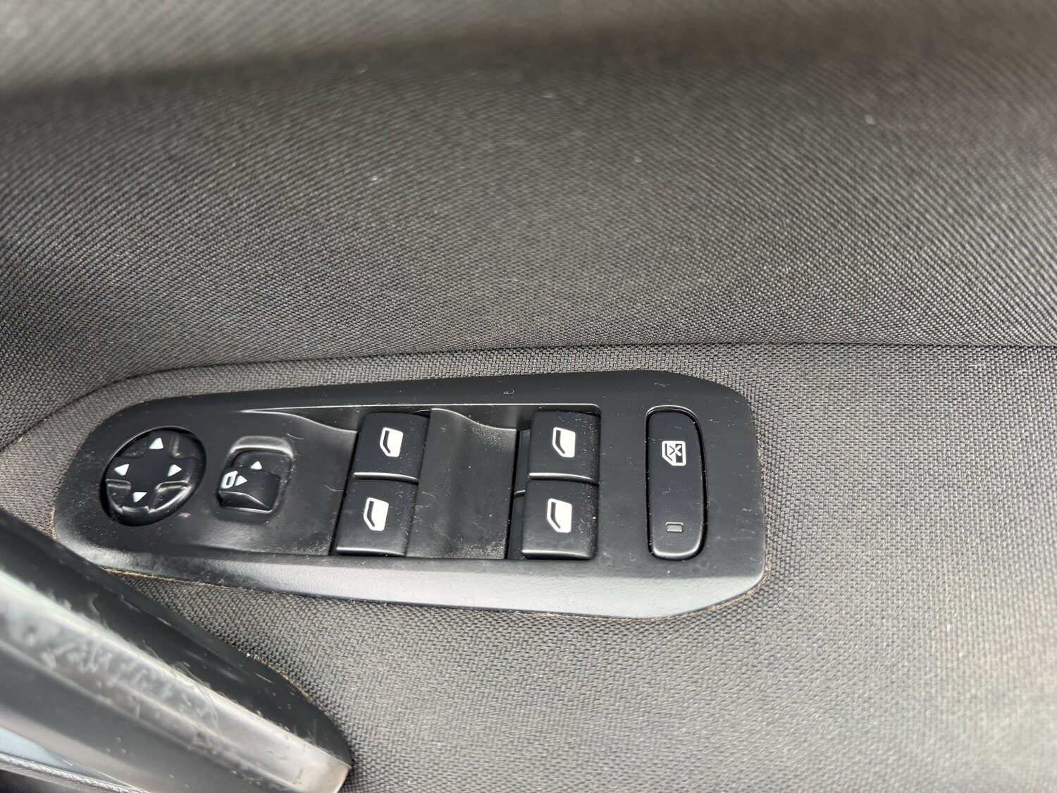 Used Peugeot 308 2015 for sale - 78213668: Photo 37