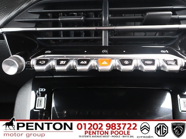 Used Peugeot 2008 2023 for sale - 75552452: Photo 12