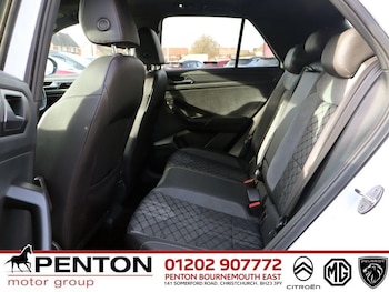 Used Volkswagen T-Roc 2022 for sale - 77574915: Photo