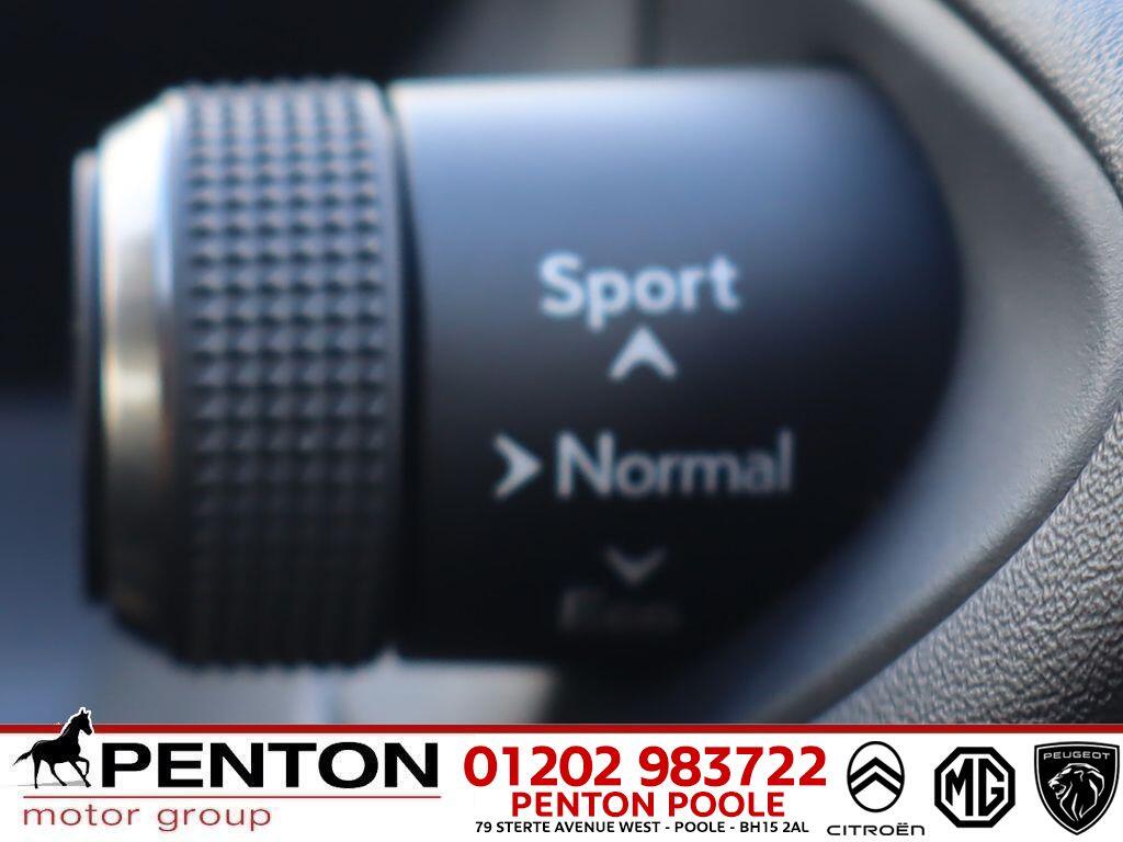 Used Lexus UX 2019 for sale - 76166992: Photo 15