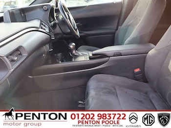 Used Lexus UX 2019 for sale - 76166992: Photo 4