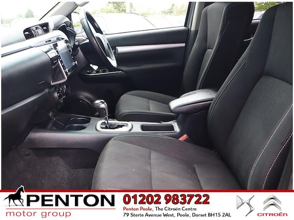 Used Toyota Hilux 2021 for sale - 75247579: Photo 4