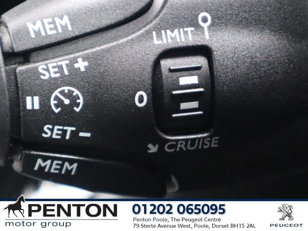Used Peugeot 2008 2024 for sale - 74618921: Photo 15