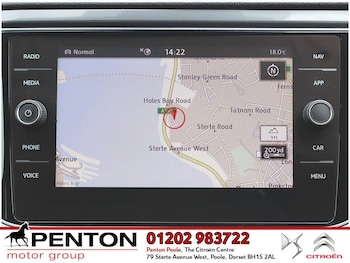 Used Volkswagen T-Roc 2020 for sale - 75839072: Photo