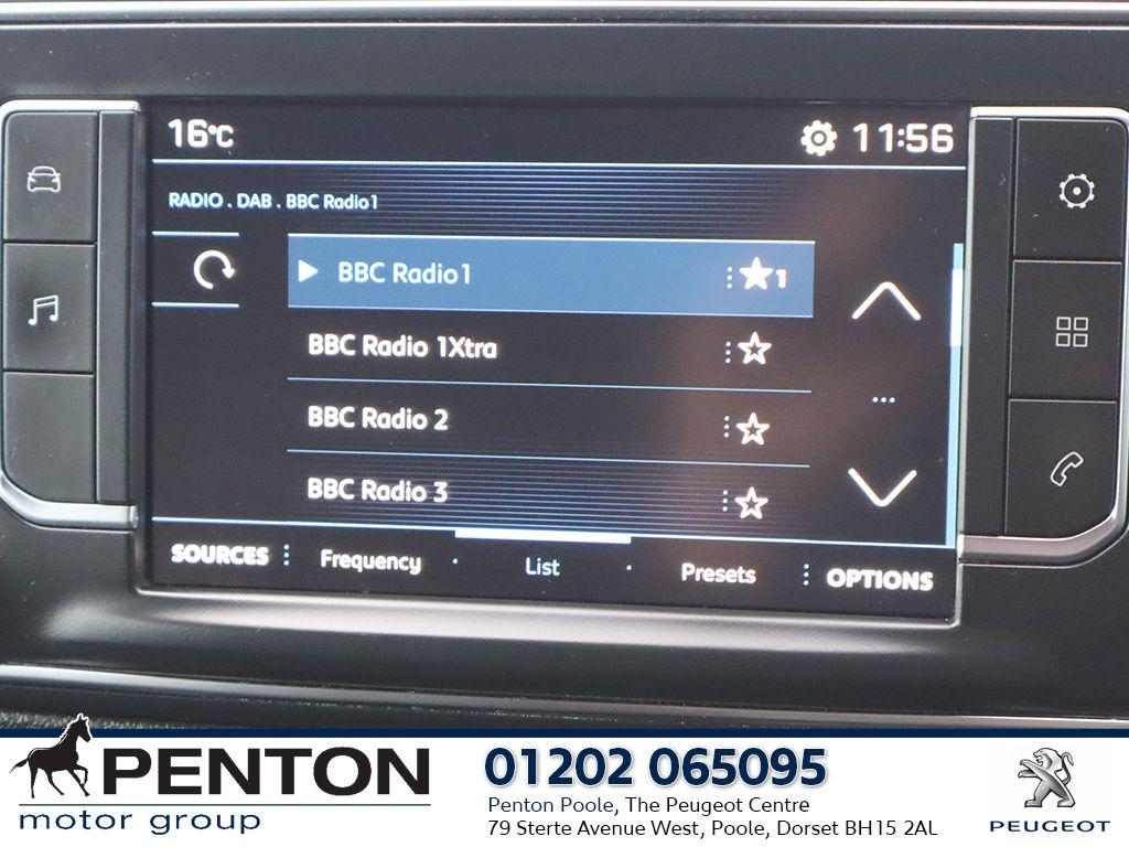 Used Peugeot Traveller 2018 for sale - 77549795: Photo 10