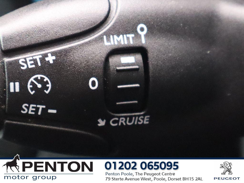 Used Peugeot Traveller 2018 for sale - 77549795: Photo 12