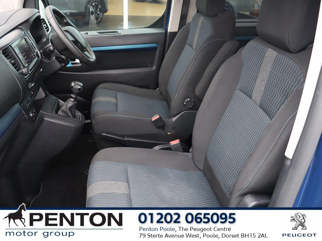Used Peugeot Traveller 2018 for sale - 77549795: Photo 4