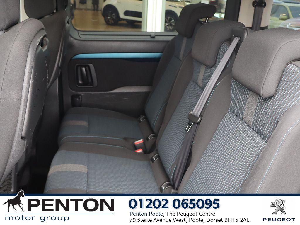 Used Peugeot Traveller 2018 for sale - 77549795: Photo 8