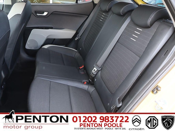 Used Kia Stonic 2022 for sale - 74712604: Photo 6