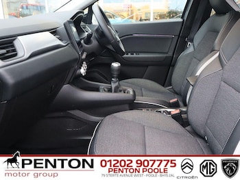 Used Renault Captur 2022 for sale - 77377461: Photo