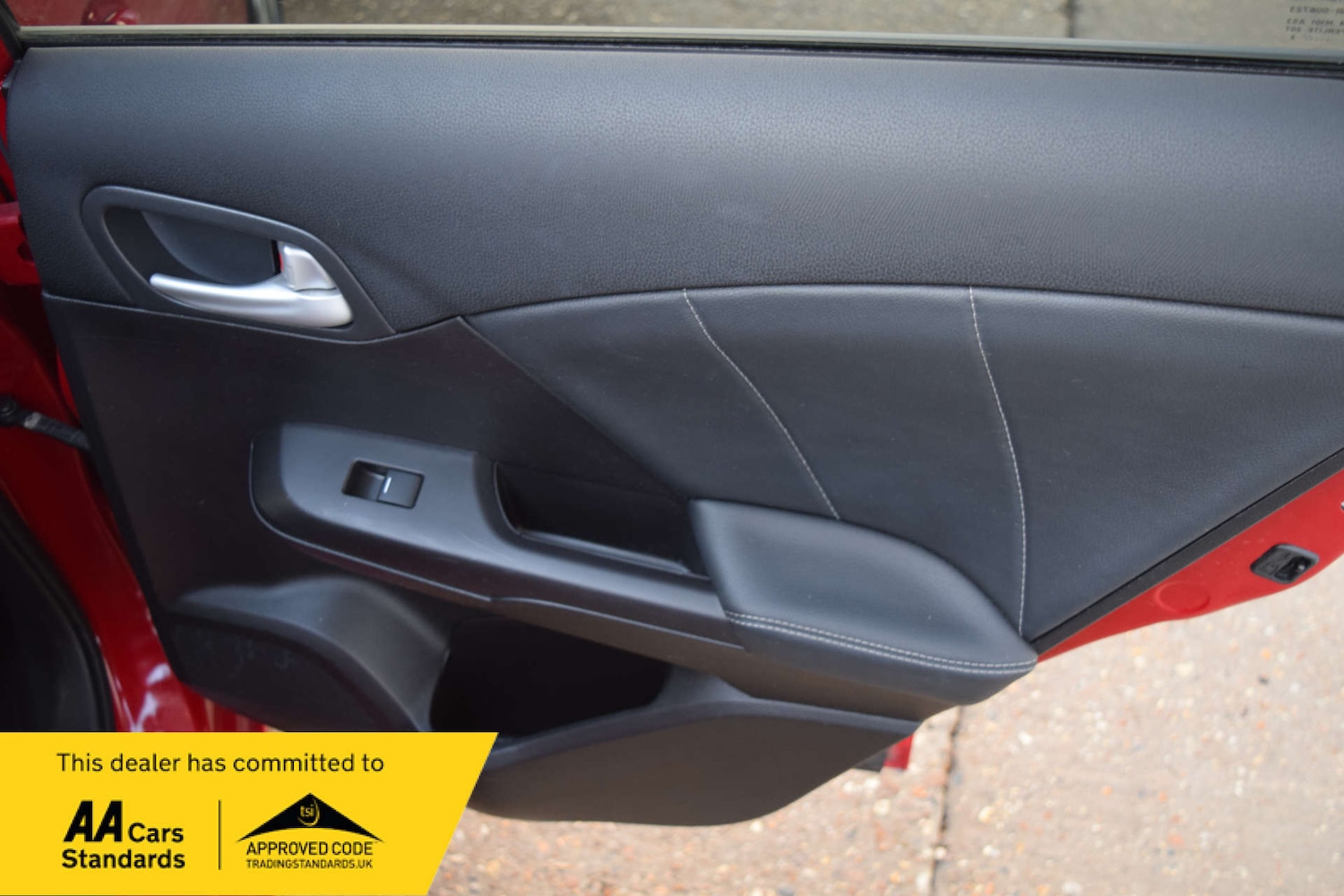 Used Honda Civic 2012 for sale - 77891345: Photo 39