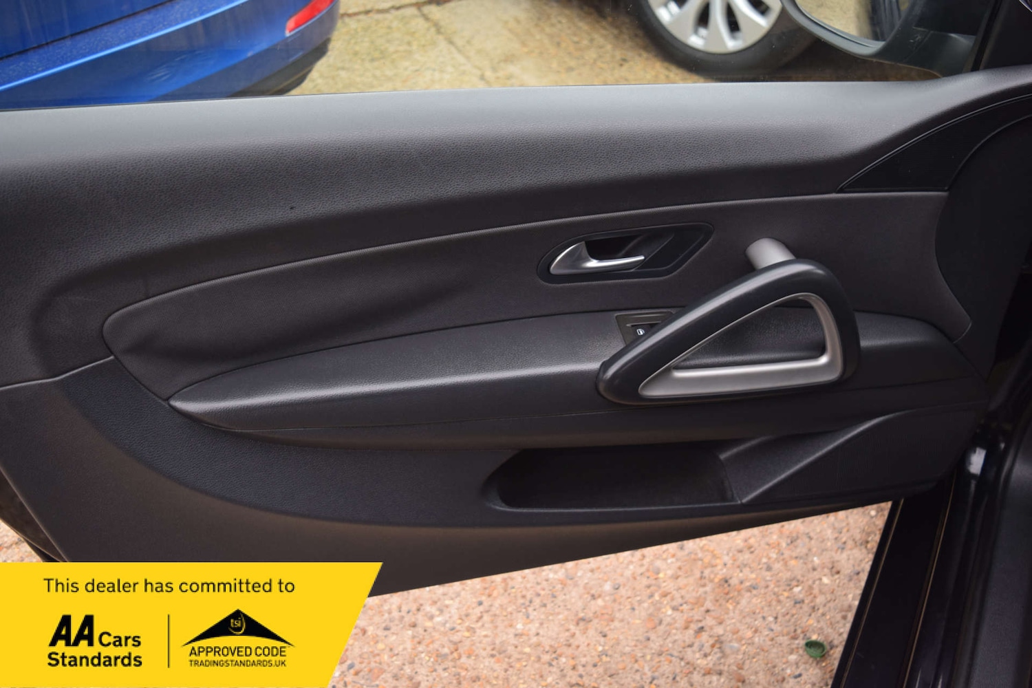 Used Volkswagen Scirocco 2012 for sale - 78097313: Photo 30