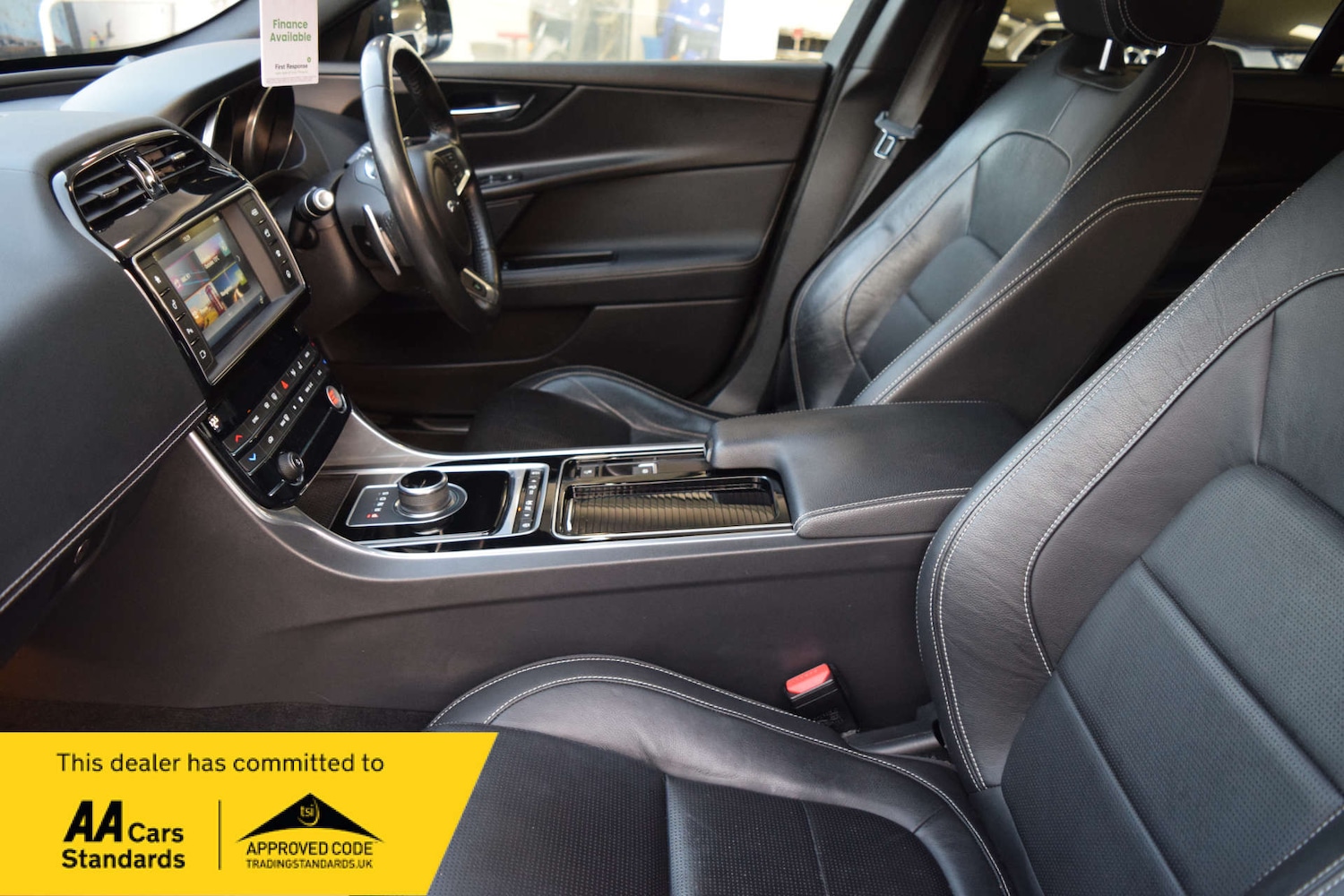 Used Jaguar XE 2018 for sale - 77667847: Photo 33