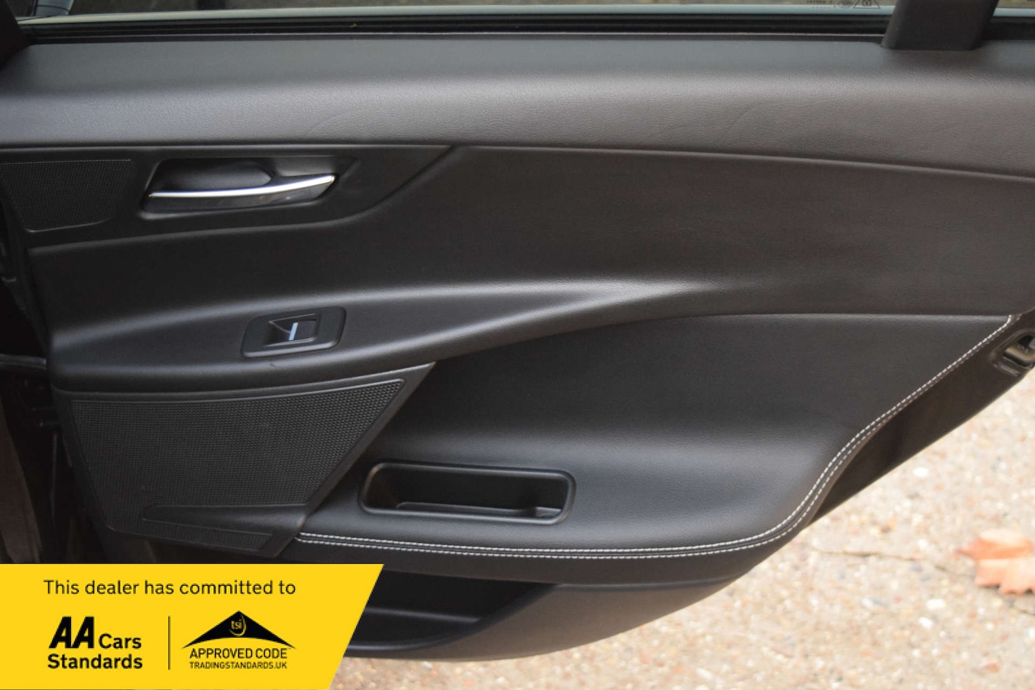 Used Jaguar XE 2018 for sale - 77667847: Photo 40