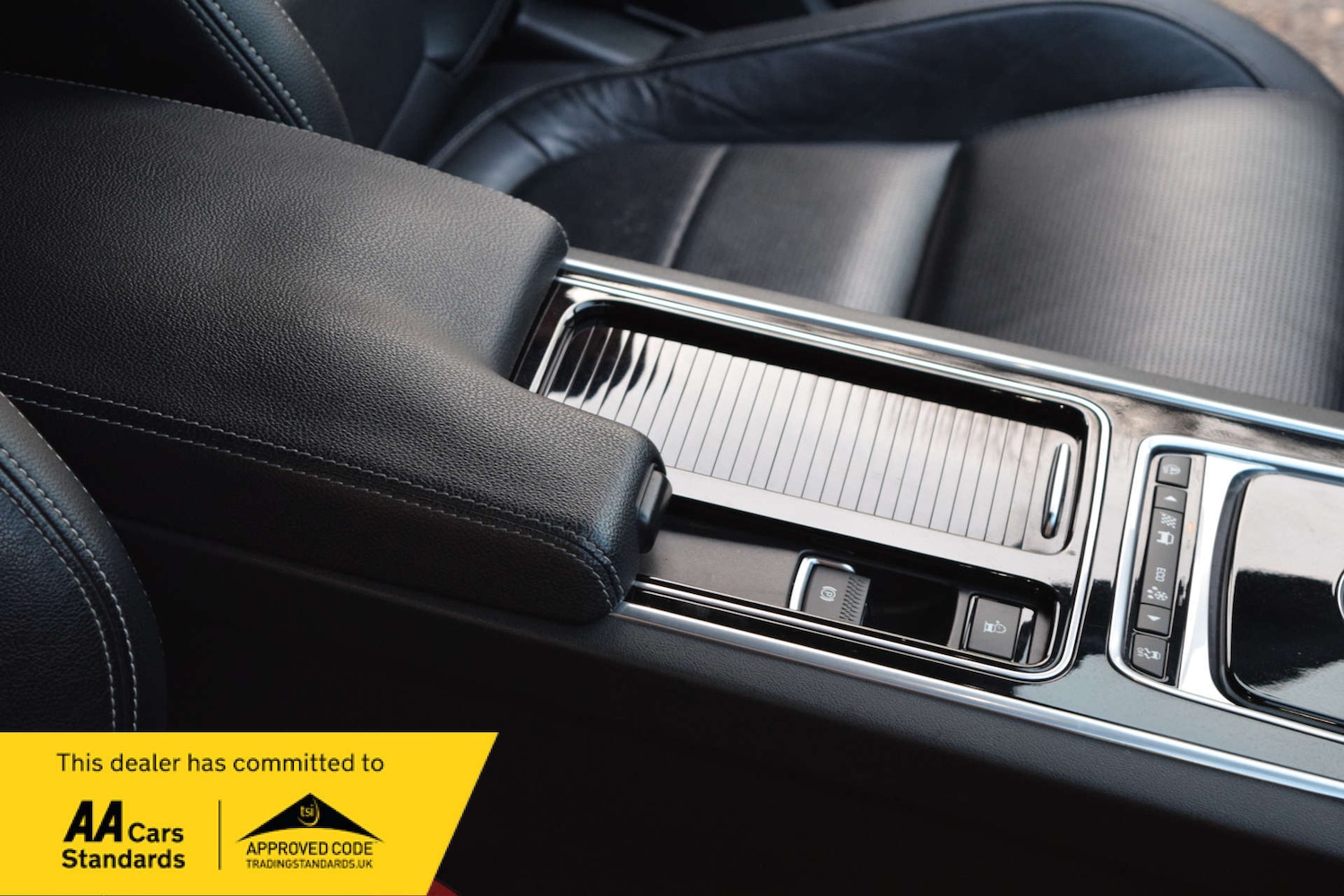 Used Jaguar XE 2018 for sale - 77667847: Photo 46