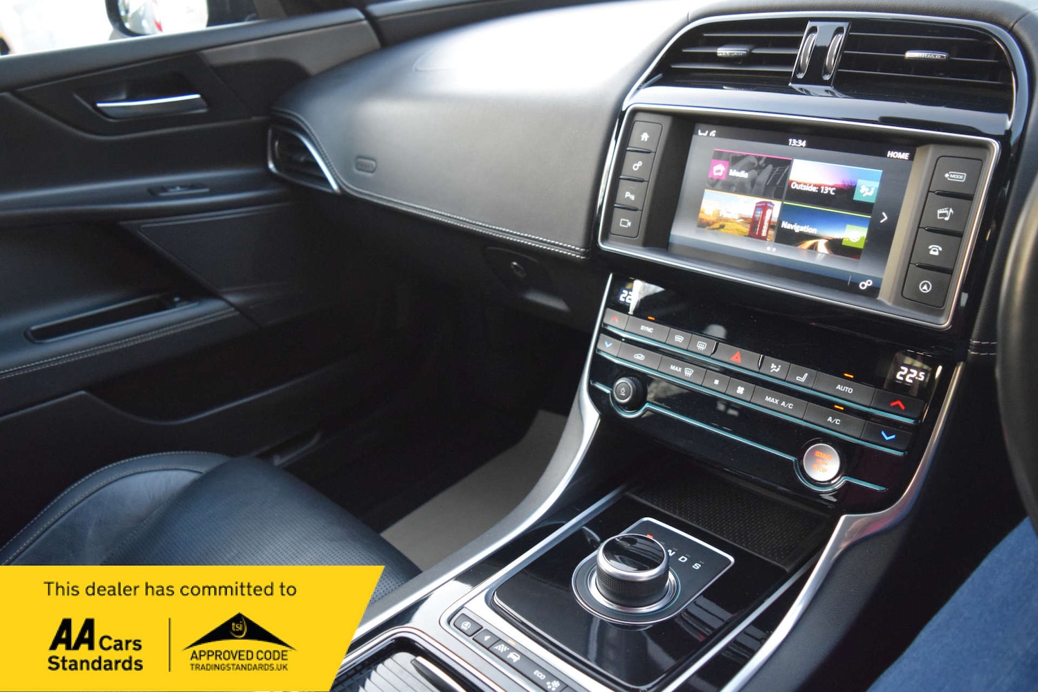 Used Jaguar XE 2018 for sale - 77667847: Photo 64