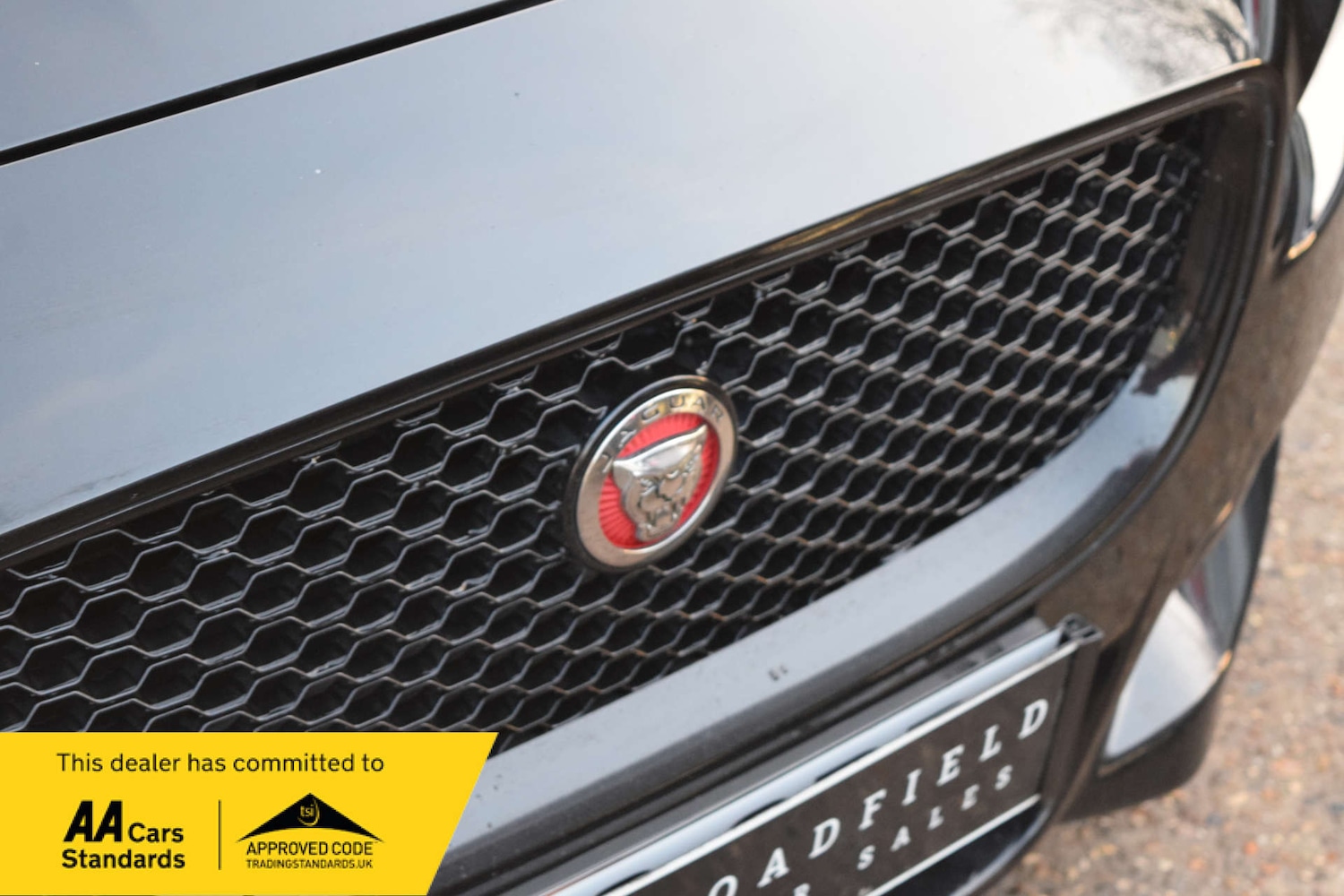 Used Jaguar XE 2018 for sale - 77667847: Photo 9