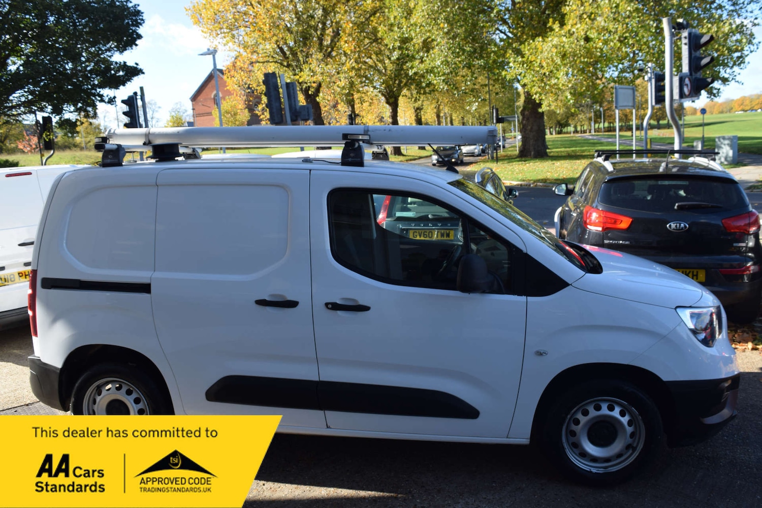 Used Vauxhall Combo 2019 for sale - 76366191: Photo 2