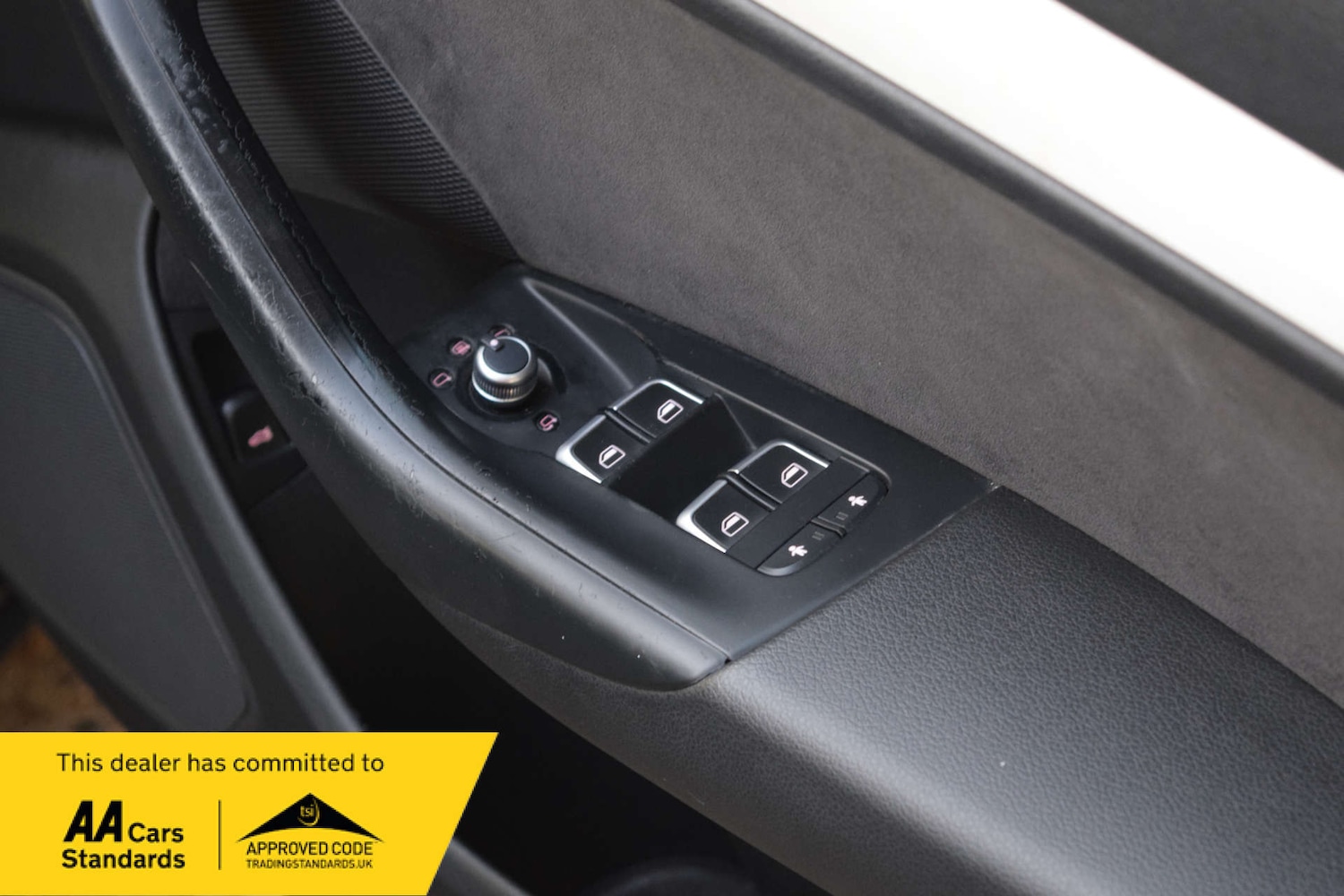 Used Audi Q3 2015 for sale - 77669299: Photo 42