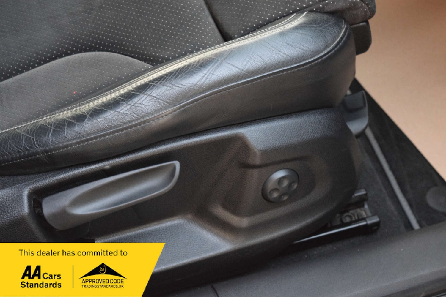 Used Audi Q3 2015 for sale - 77669299: Photo 44