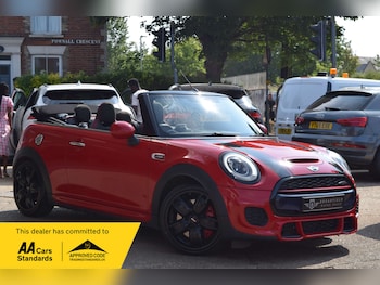 Used MINI Convertible 2017 for sale - 79245537: Photo