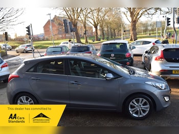 Used Hyundai i30 2014 for sale - 77022297: Photo