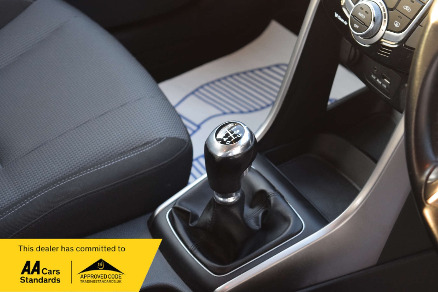 Used Hyundai i30 2014 for sale - 77022297: Photo 43