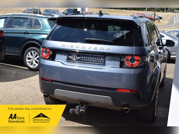 Used Land Rover Discovery Sport 2018 for sale - 79394198: Photo