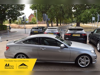 Used Mercedes-Benz C Class 2012 for sale - 79315223: Photo