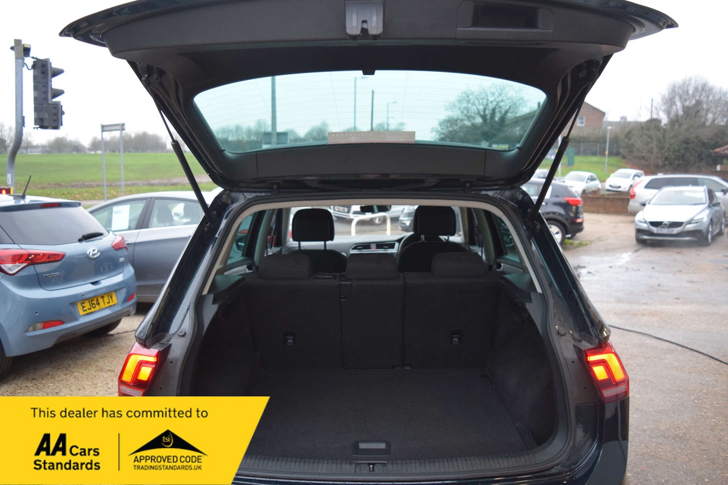 Used Volkswagen Tiguan 2016 for sale - 77038523: Photo 40