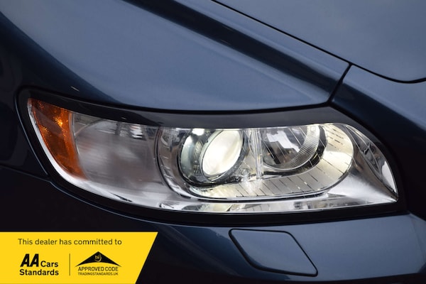 Used Volvo V50 2010 for sale - 76290981: Photo 11