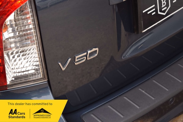 Used Volvo V50 2010 for sale - 76290981: Photo 27
