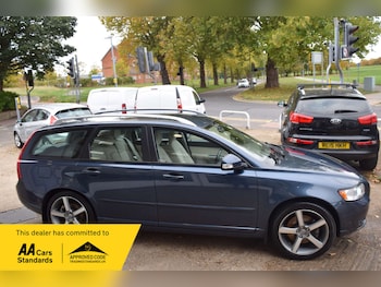 Used Volvo V50 2010 for sale - 76290981: Photo 2