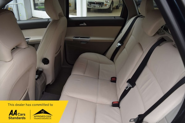 Used Volvo V50 2010 for sale - 76290981: Photo 36