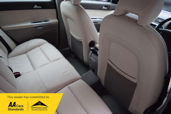 Used Volvo V50 2010 for sale - 76290981: Photo 40