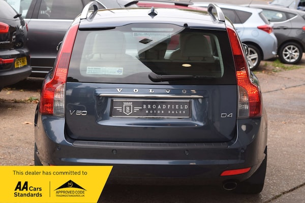 Used Volvo V50 2010 for sale - 76290981: Photo 4