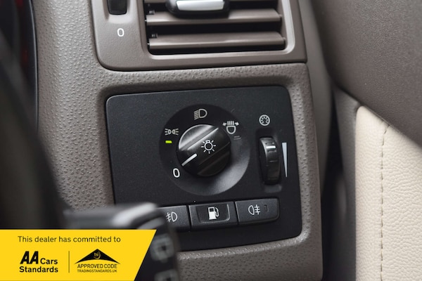Used Volvo V50 2010 for sale - 76290981: Photo 56