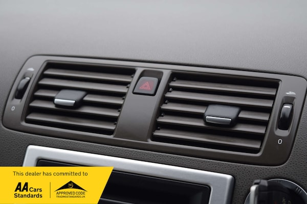 Used Volvo V50 2010 for sale - 76290981: Photo 59