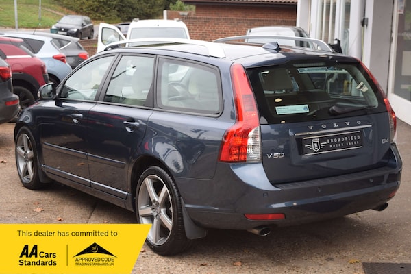 Used Volvo V50 2010 for sale - 76290981: Photo 5