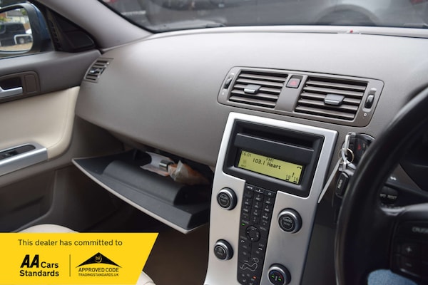 Used Volvo V50 2010 for sale - 76290981: Photo 65