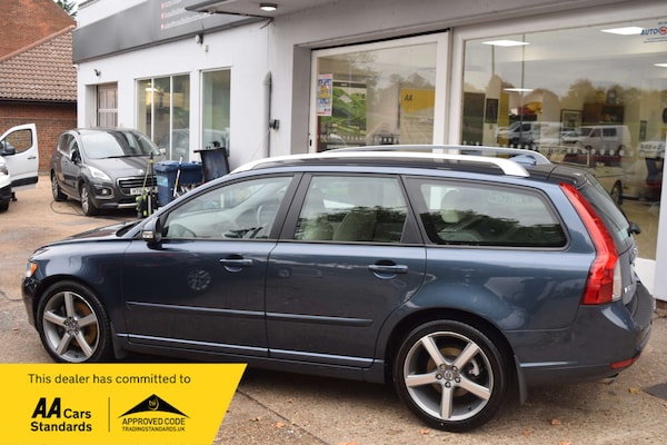 Used Volvo V50 2010 for sale - 76290981: Photo 6